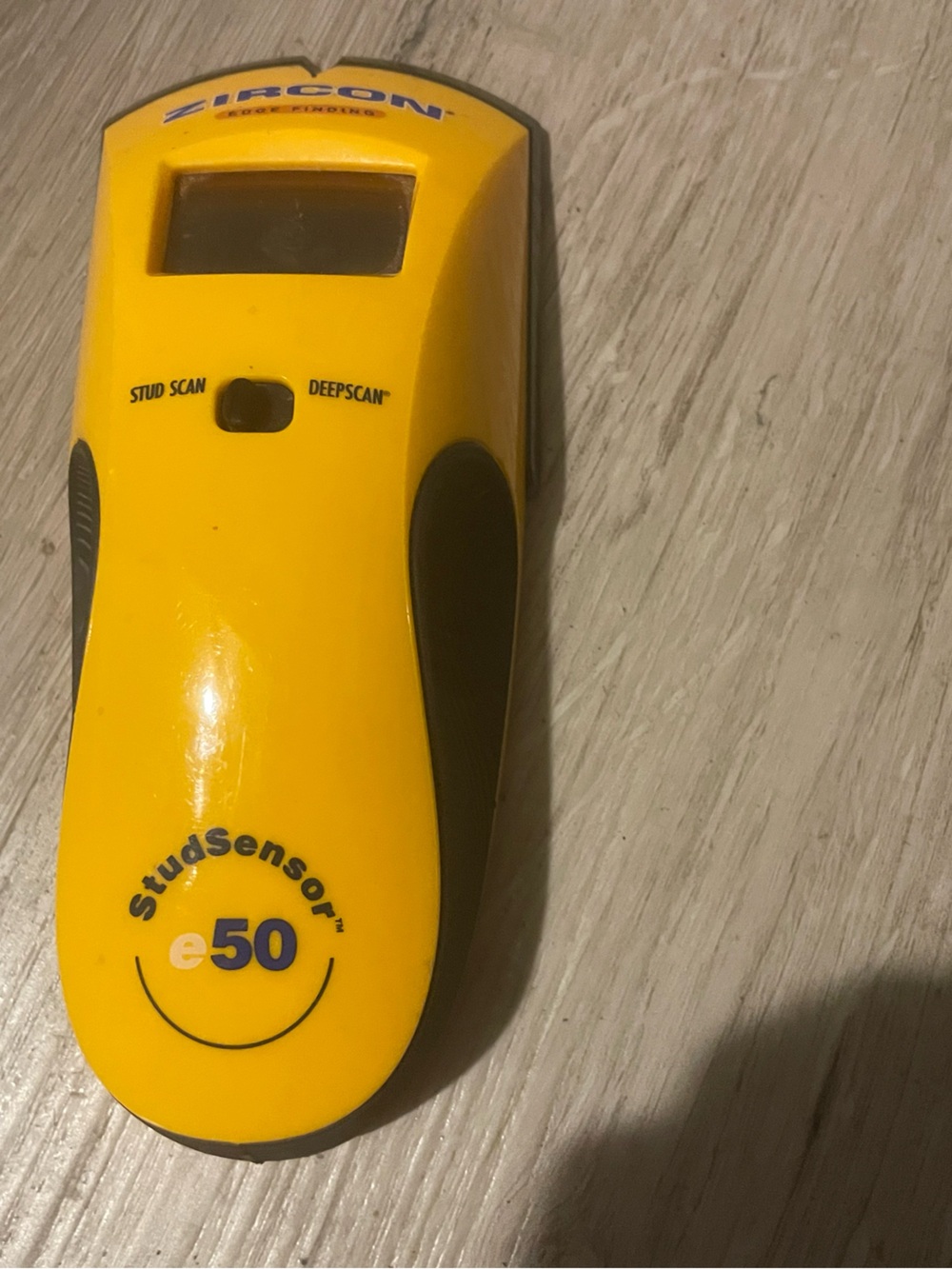 IRON StudSensor e50 Stud Finder - Yellow
